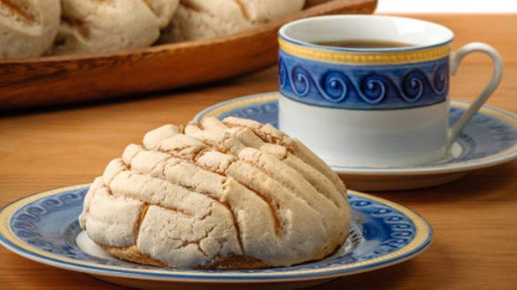 Kum gibi dağılan un kurabiyesi böyle hazırlanır Pastaneyi eve getiren kıyır kıyır lezzet