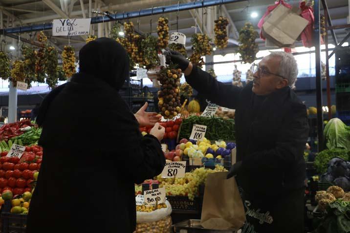 KIŞ AYLARININ ŞİFA MEYVESİ KIŞ AYLARININ ŞİFA MEYVESİ