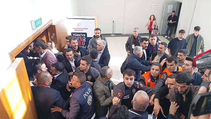CHP Malatya Kongresi karıştı! Salondaki kavgaya polis müdahale etti