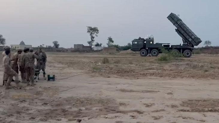 Pakistan'dan savaş uyarısı: Afganistan çatışma istiyorsa biz hazırız