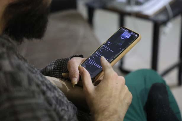 Vali emriyle gelen değişim 23 yaşında, 3 yıldır evde... Duş almıyor, tırnaklarını kesmiyordu