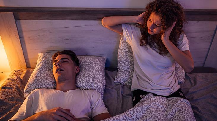 Uykusuz gecelerin faturası ağır Bir anda yaşlandırıyor, beyni içten çökertiyor