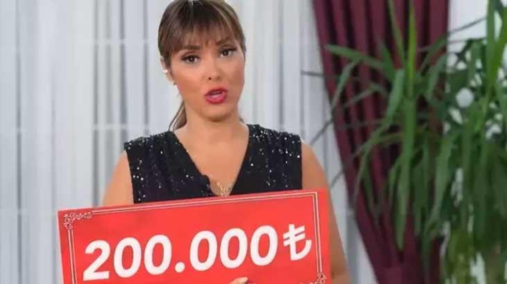 ZUHAL TOPALLA YEMEKTEYİZ HAFTANIN YARIŞMACILARI ZUHAL TOPALLA YEMEKTEYİZ HAFTANIN YARIŞMACILARI