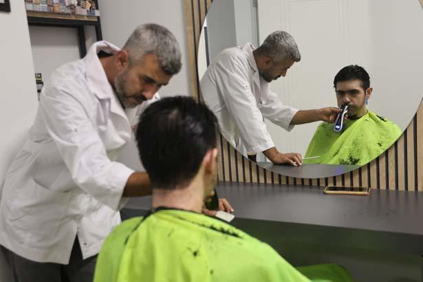 Vali emriyle gelen değişim 23 yaşında, 3 yıldır evde... Duş almıyor, tırnaklarını kesmiyordu