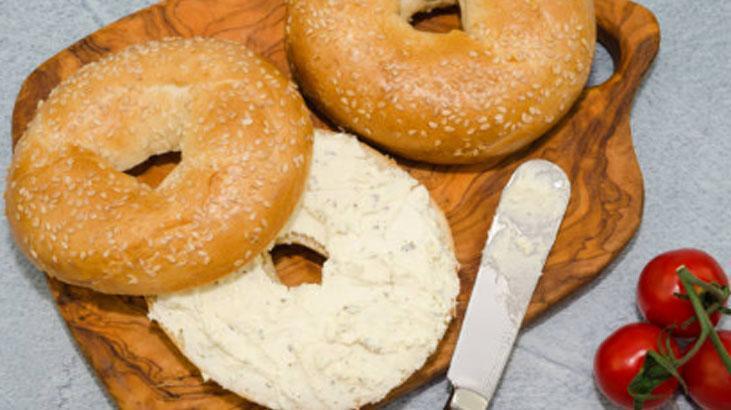 4 malzemeyle ekmeği sollayan kahvaltılık İster reçel ister sos sürün, tadına doyulmuyor