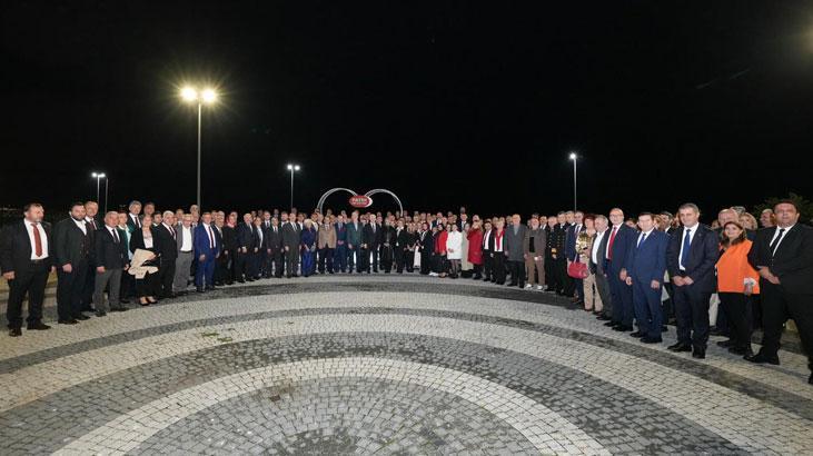 İstanbul Valisi Gül, kentte görev yapan muhtarlarla bir araya geldi