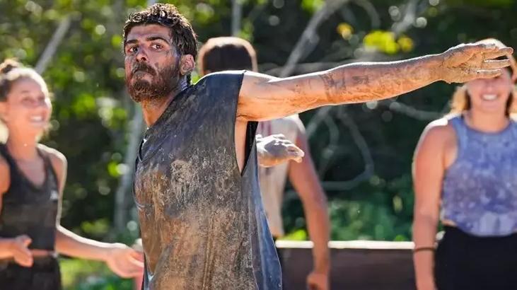 Ayrılık dedikodularına aşk dolu pozla yanıt Survivor Yiğit Poyraz ve sevgilisinden günler sonra paylaşım