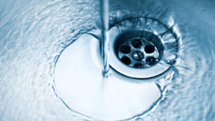 Çöpe atmak yerine lavabonun içine bırakın Portakal tüm pis havayı yutuyor Çöpe atmak yerine lavabonun içine bırakın Portakal tüm pis havayı yutuyor