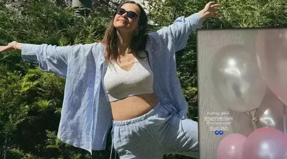 Sözleri duygulandırdı İrem Helvacıoğlu ve minik kızı Soradan yeni kare