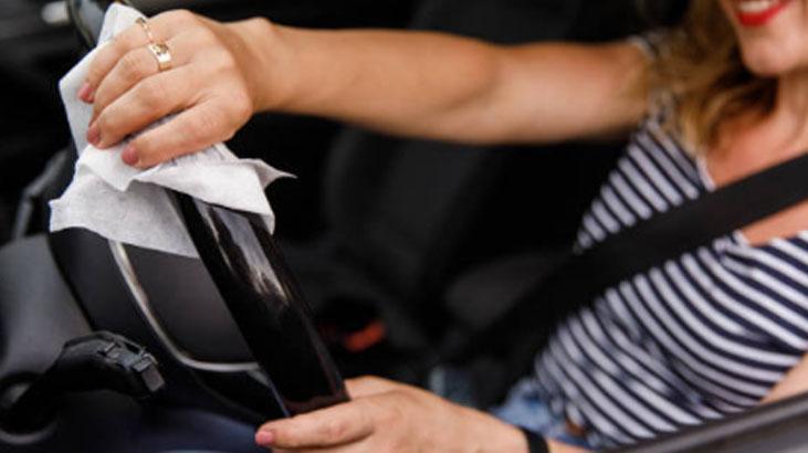 Araba temizliğinde vazelin mucizesi Oto yıkamaya servet dökmeyin, aracın ömrü uzuyor