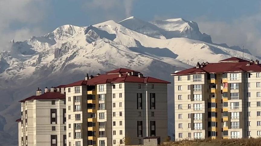 Görüntüler bugün çekildi! Kent ikinci kar yağışıyla beyaza büründü