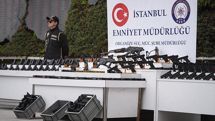 İstanbul'da suç örgütlerine yönelik operasyon: 94 tutuklama