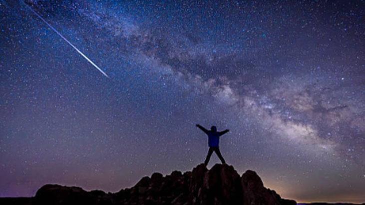 Gökyüzünde iki parlak kuyruklu yıldız: Lemmon ve Swan