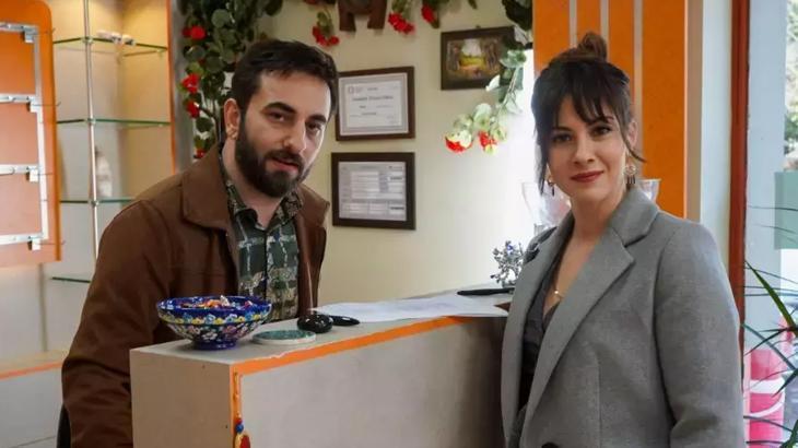 AYKUT ENİŞTE 2 OYUNCULARI VE KARAKTERLERİ AYKUT ENİŞTE 2 OYUNCULARI VE KARAKTERLERİ