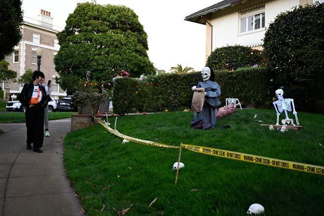 ABD’de Cadılar Bayramı hazırlığı başladı Sokaklar korku filmini aratmıyor ABD’de Cadılar Bayramı hazırlığı başladı Sokaklar korku filmini aratmıyor