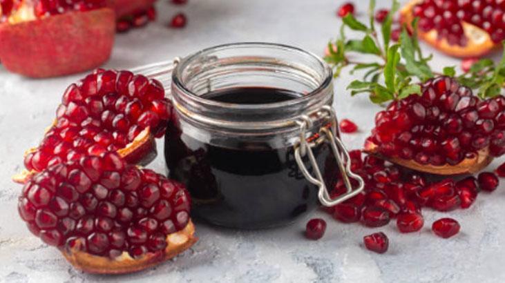 Tezgahlarda yerini alan süper meyve Bu tarif yaz-kış tüketiliyor, işte nar pestili Tezgahlarda yerini alan süper meyve Bu tarif yaz-kış tüketiliyor, işte nar pestili