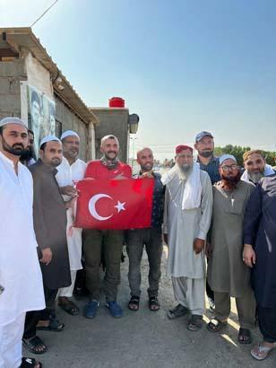 15 yıl biriktirdi 250 bin kilometre yol gidip, hayaline kavuştu