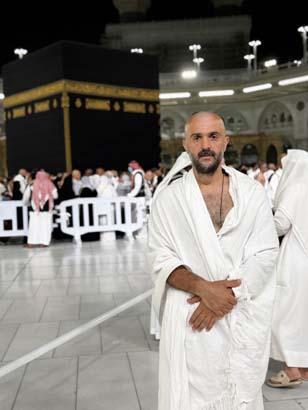 15 yıl biriktirdi 250 bin kilometre yol gidip, hayaline kavuştu