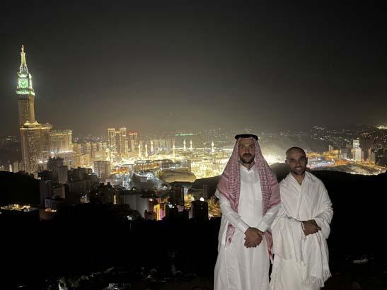 15 yıl biriktirdi 250 bin kilometre yol gidip, hayaline kavuştu