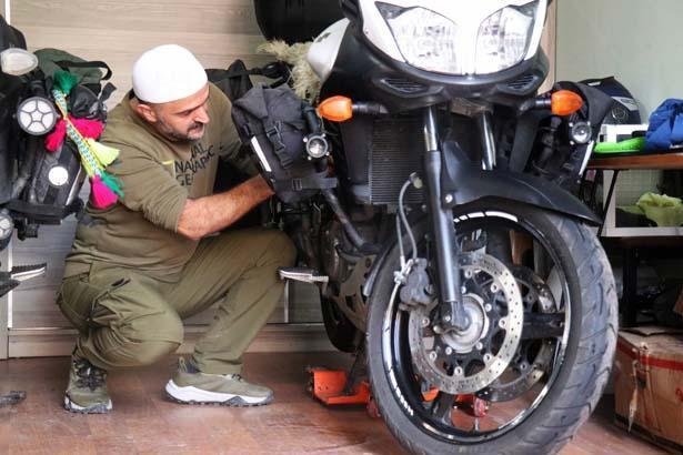 15 yıl biriktirdi 250 bin kilometre yol gidip, hayaline kavuştu