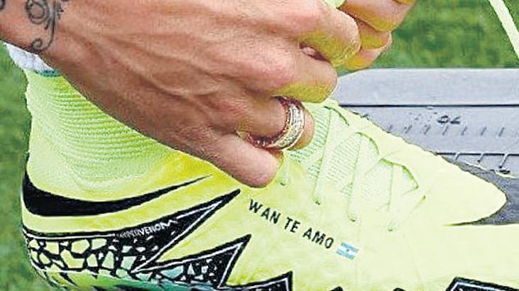 Mauro Icardiden sevgilisine tanıdık jest Ayakkabı detayı gündem oldu