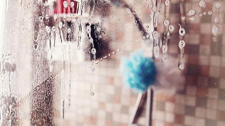 Duşakabin camları kaymak gibi oluyor Sıvı duş jeli ömrünü uzatıyor