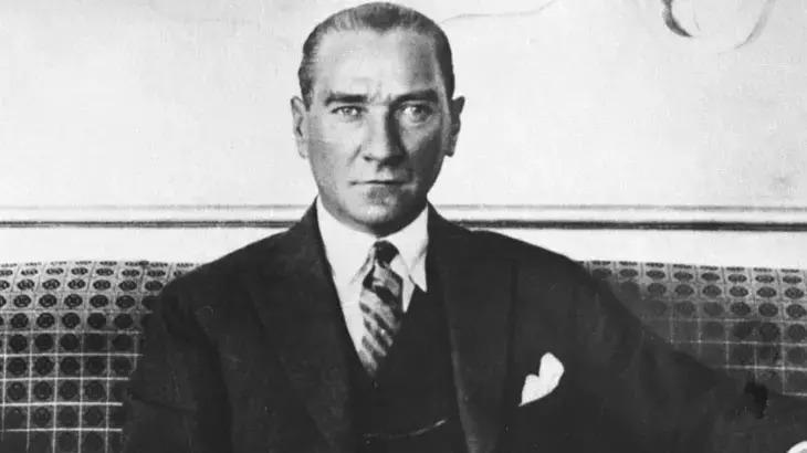 ATATÜRK SÖZLERİ RESİMLERİ 2025: 10 Kasım Atatürkü Anma Günü için Atatürk sözleri Görülmemiş Atatürk resimleri ile görselleri...
