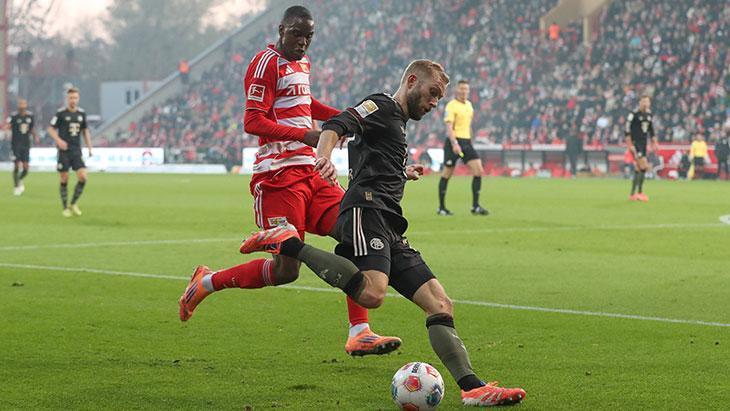 BAYERN İLK KEZ PUAN KAYBETTİ BAYERN İLK KEZ PUAN KAYBETTİ