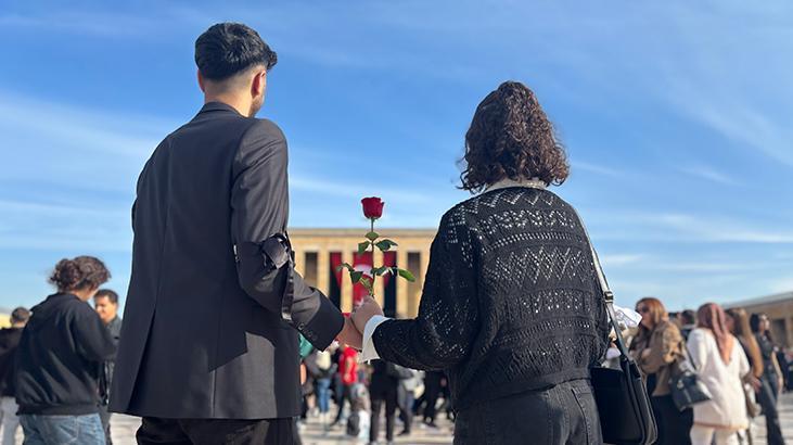 10 Kasımda Anıtkabire ziyaretçi akını