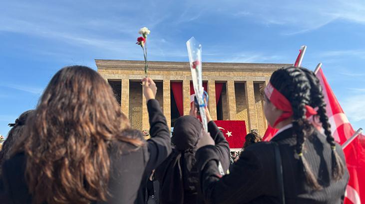 10 Kasımda Anıtkabire ziyaretçi akını