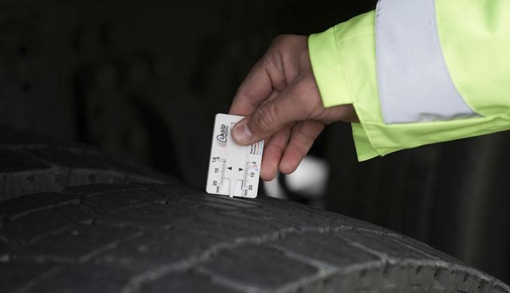 KIŞ LASTİĞİ ZORUNLULUĞU NE ZAMAN BAŞLIYOR KIŞ LASTİĞİ ZORUNLULUĞU NE ZAMAN BAŞLIYOR