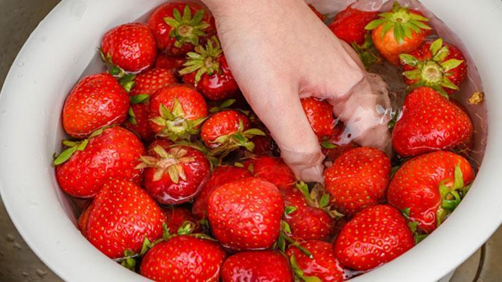 Çilek mi yoksa yaban mersini mi daha sağlıklı Biri diğerinden bir adım önde