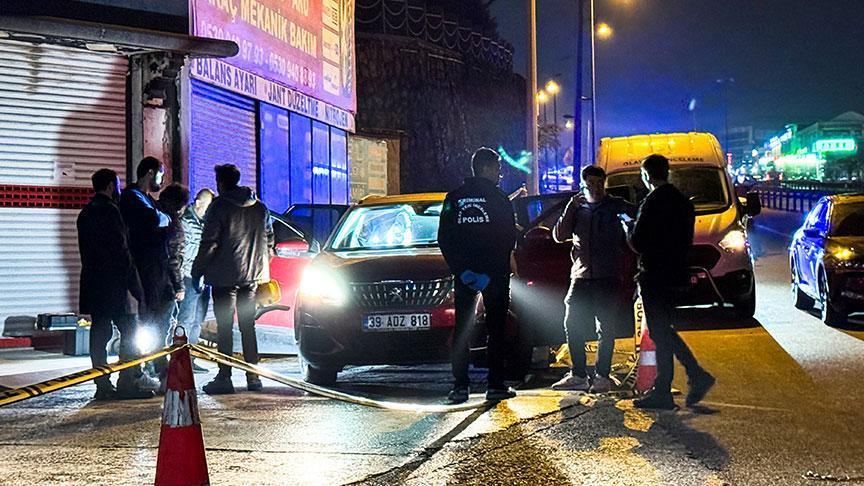 Büyükçekmece’de dehşet Otel odasında 1 kadını, arabada 2 erkeğin cesedi bulundu