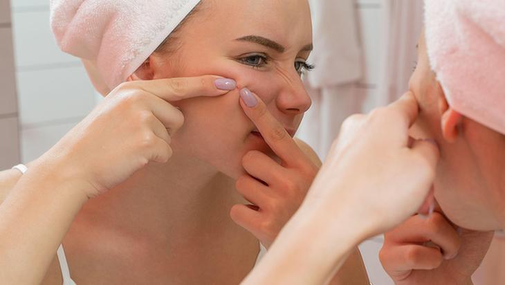 Kapalı komedonlara 2 malzemeyle çözüm Cildi pamuk gibi yapıyor