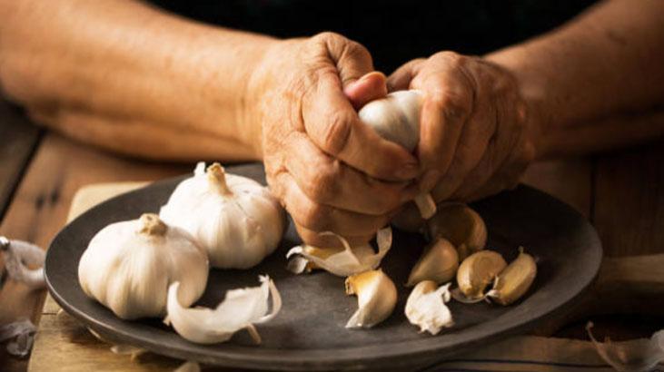 Kuru sarımsağın yeri balkon değil Rendeleyip dondurun, tazecik kalacak Kuru sarımsağın yeri balkon değil Rendeleyip dondurun, tazecik kalacak