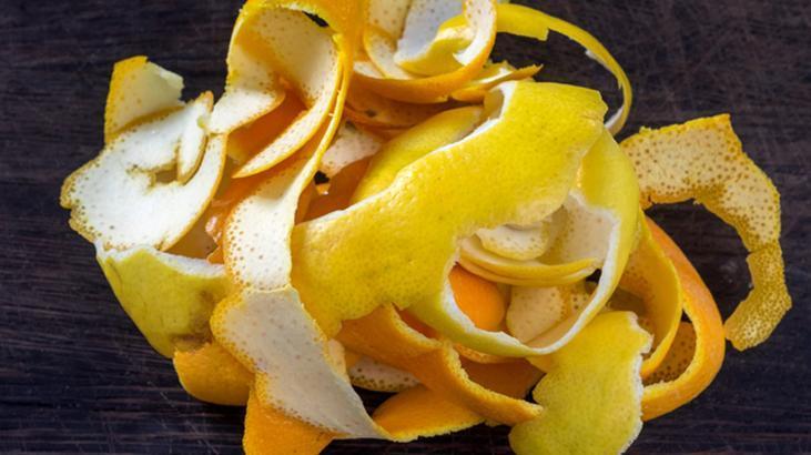 Kabuğu vitamin değil zehir saçıyor Önce fırçalayın, rendelemek ömürden çalıyor Kabuğu vitamin değil zehir saçıyor Önce fırçalayın, rendelemek ömürden çalıyor