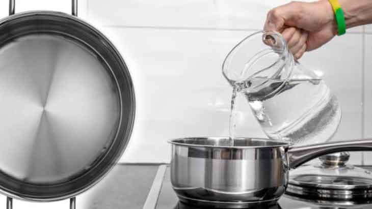 Donmuş eti 5 dakikada çözdüren taktik 2 tencere arasına böyle sıkıştırın