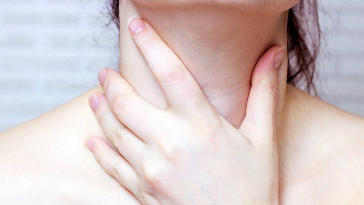 Boğaz ağrısına simit şoku Meğer bir parçası bile zımparalıyormuş