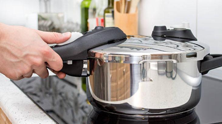 Düdüklü tencere düdüğü nasıl kullanılır Kapağın yönüne bakın, duyan rahatlıyor