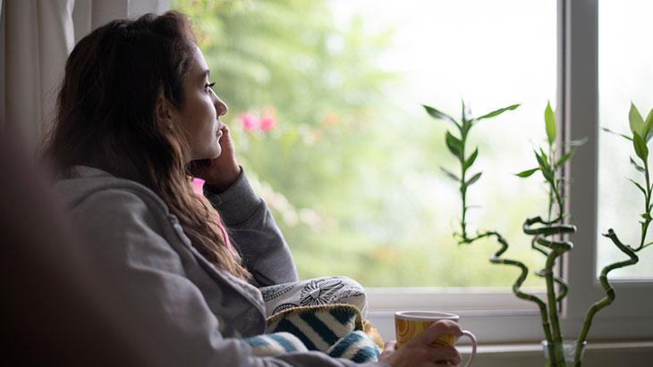 Kalabalık içinde de yalnızlık hissi yaşanabilir