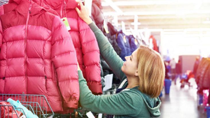 Kuş tüyü, deri, suni kürk: 2025 Sonbahar-Kış mont trendlerinde en favori hangisi