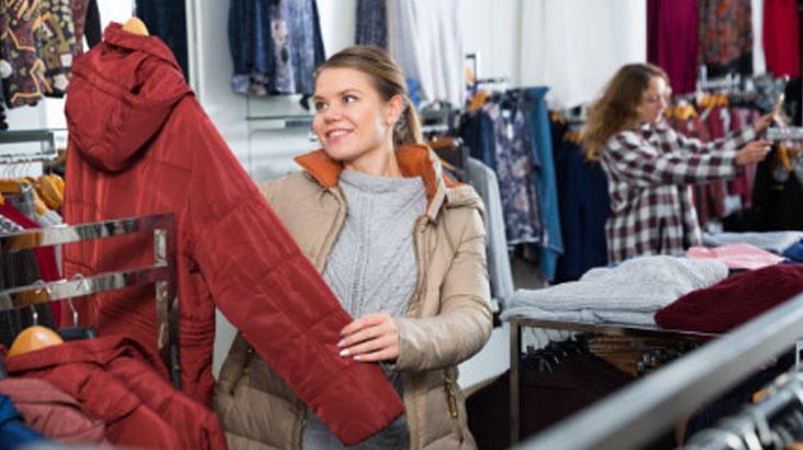 Kuş tüyü, deri, suni kürk: 2025 Sonbahar-Kış mont trendlerinde en favori hangisi