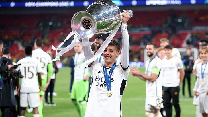 BRAHİM VE RODRYGOYU KULÜBEYE İTTİ