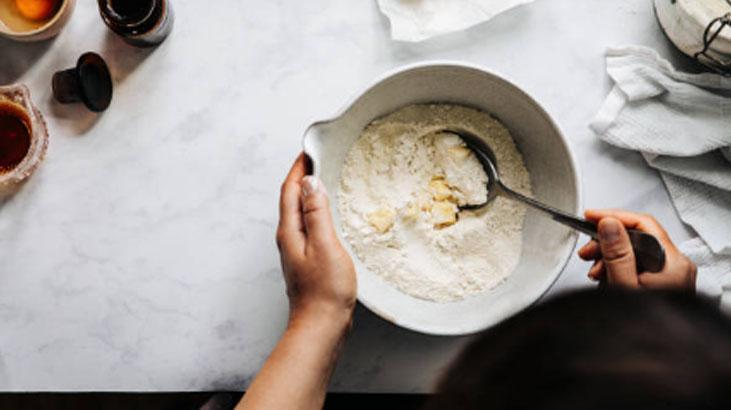 Kek kalıbında olur mu demeyin, lezzeti harika Şipşak hazırlanan poğaça tarifi