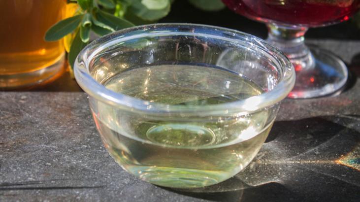 Çamaşırları beyazlatmıyor, yıpratıyor Herkesin yaptığı hata, sirkeyi böyle kullanın