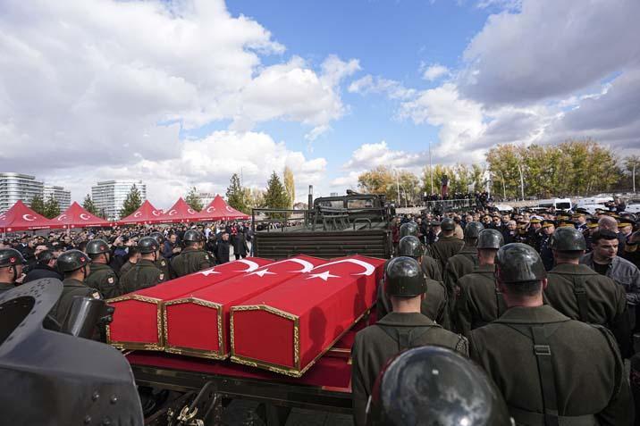 Askeri kargo uçağında şehit olan 3 asker, Ankarada son yolculuğuna uğurlandı