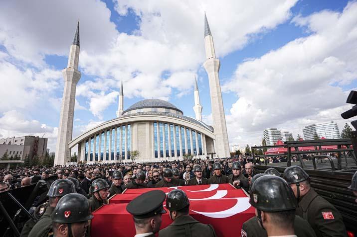 Askeri kargo uçağında şehit olan 3 asker, Ankarada son yolculuğuna uğurlandı