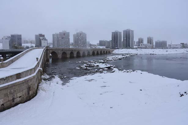 Fotoğraflar bugün çekildi Birçok kent bembeyaz: Kar kalınlığı 40 santimetreye ulaştı