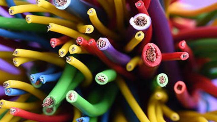 5 dakikada şarj kablosunu yenileyin: Evdeki 2 basit malzemeyle kolay tamir