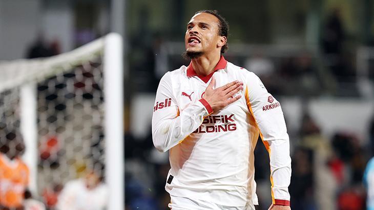 SPOR AYAKKABI İÇİNE SKOLMUŞ TENİS ÇORABI